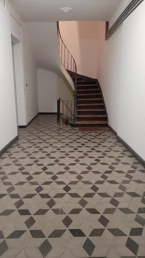 Les Glycines, Charmant Studio Au Calme Dans Batisse De Maitre Proche Du Centre Ville Parking Gratuit Digne-les-Bains ภายนอก รูปภาพ