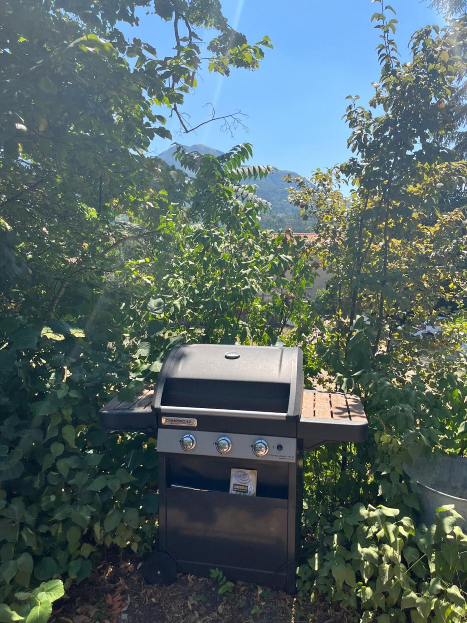 Les Glycines, Charmant Studio Au Calme Dans Batisse De Maitre Proche Du Centre Ville Parking Gratuit Digne-les-Bains ภายนอก รูปภาพ